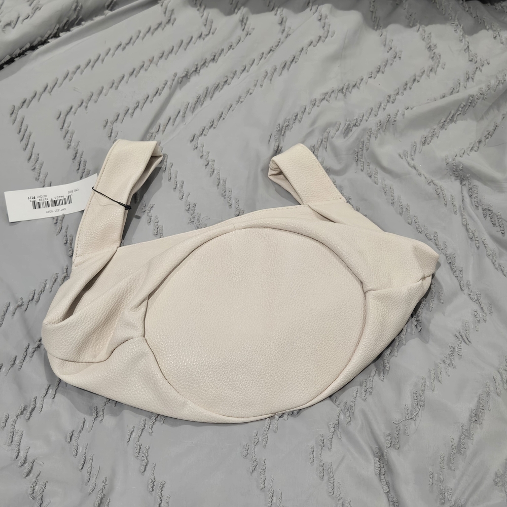 The Drop Elegant Cream Wristlet - Picture 4 of 6